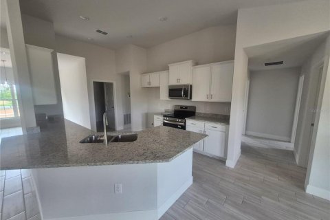 Casa en venta en Dade City, Florida, 4 dormitorios, 216.46 m2 № 1914527 - foto 11