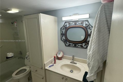 Condominio en venta en Doral, Florida, 1 dormitorio, 71.53 m2 № 1864748 - foto 16