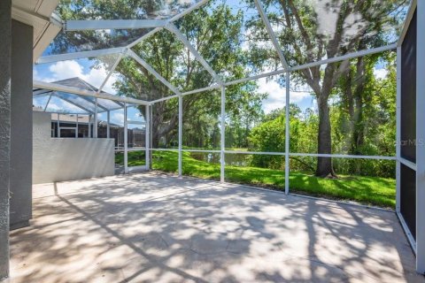 House in Fish Hawk, Florida 2 bedrooms, 143.44 sq.m. № 1795355 - photo 2