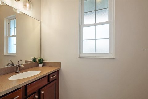 Casa en venta en Oxford, Florida, 4 dormitorios, 272.39 m2 № 1824939 - foto 12