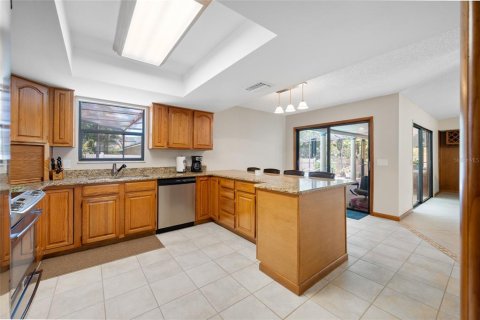 Villa ou maison à vendre à Palm Harbor, Floride: 3 chambres, 193.89 m2 № 2215882 - photo 13