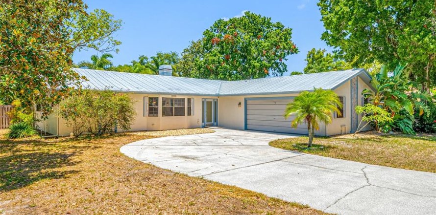 Villa ou maison à Palm Harbor, Floride 3 chambres, 193.89 m2 № 2215882