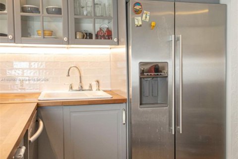 Copropriété à louer à Miami Beach, Floride: 1 chambre, 66.89 m2 № 1962556 - photo 5