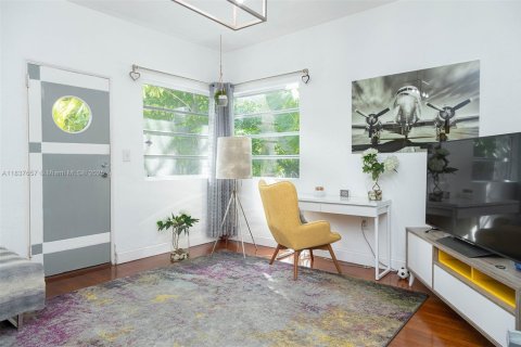 Copropriété à louer à Miami Beach, Floride: 1 chambre, 66.89 m2 № 1962556 - photo 1