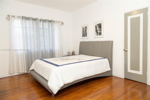 Copropriété à louer à Miami Beach, Floride: 1 chambre, 66.89 m2 № 1962556 - photo 7