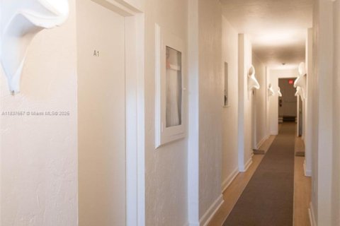Copropriété à louer à Miami Beach, Floride: 1 chambre, 66.89 m2 № 1962556 - photo 12