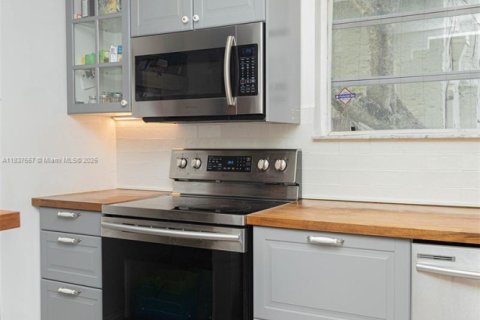 Copropriété à louer à Miami Beach, Floride: 1 chambre, 66.89 m2 № 1962556 - photo 3