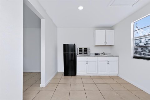 Villa ou maison à louer à Tampa, Floride: 3 chambres, 120.4 m2 № 2400995 - photo 29