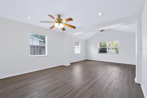 Villa ou maison à louer à Tampa, Floride: 3 chambres, 120.4 m2 № 2400995 - photo 6