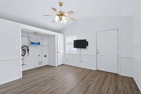 Villa ou maison à louer à Tampa, Floride: 3 chambres, 120.4 m2 № 2400995 - photo 12
