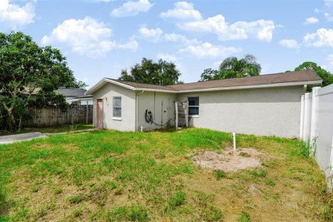 Villa ou maison à louer à Tampa, Floride: 3 chambres, 120.4 m2 № 2400995 - photo 25