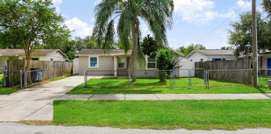 Villa ou maison à Tampa, Floride 3 chambres, 120.4 m2 № 2400995