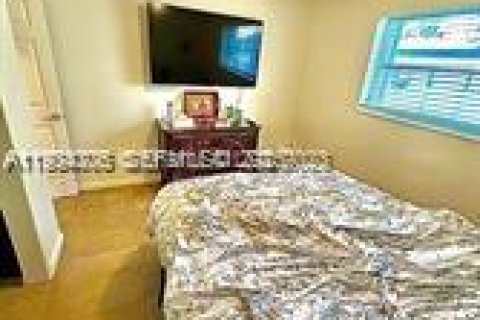 Снять в аренду виллу или дом в Холливуд, Флорида 3 спальни, 191.56м2, № 1992667 - фото 28