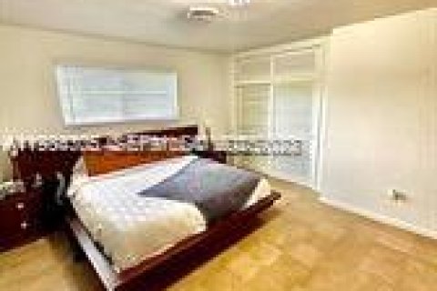 Снять в аренду виллу или дом в Холливуд, Флорида 3 спальни, 191.56м2, № 1992667 - фото 19