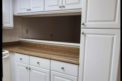 Condo in Palm Bay, Florida, 2 bedrooms № 2187187 - photo 6