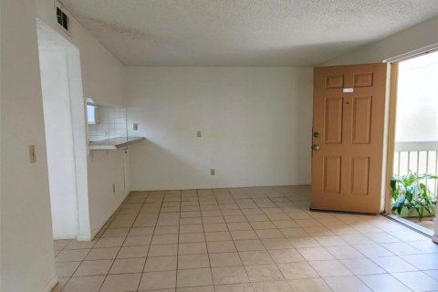 Condo in Palm Bay, Florida, 2 bedrooms № 2187187 - photo 10
