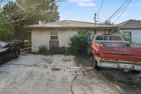 Propiedad comercial en venta en Lake Wales, Florida, 265.7 m2 № 2149650 - foto 2