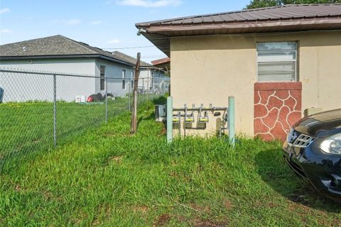 Propiedad comercial en venta en Lake Wales, Florida, 265.7 m2 № 2149650 - foto 9