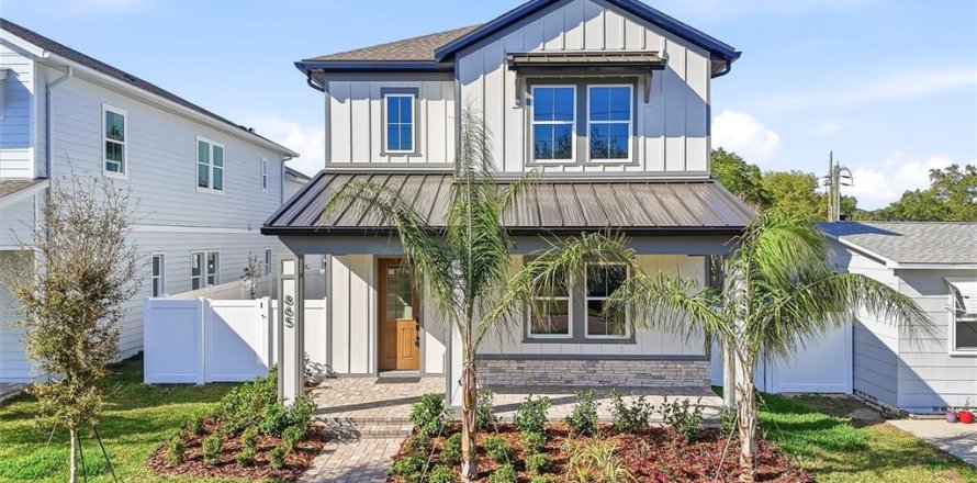 Villa ou maison à Saint Petersburg, Floride 4 chambres, 267.09 m2 № 2104966