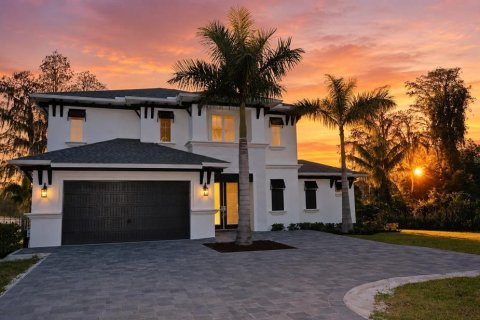 Casa en Odessa, Florida 4 dormitorios, 263.66 m2 № 2104929