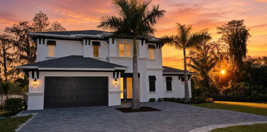 Casa en Odessa, Florida 4 dormitorios, 272.2 m2 № 2104929