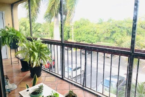 Copropriété à vendre à Deerfield Beach, Floride: 2 chambres, 95.97 m2 № 2262344 - photo 4