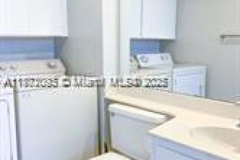 Adosado en alquiler en Palm Beach Gardens, Florida, 2 dormitorios, 138.24 m2 № 1940848 - foto 8