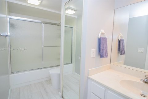 Adosado en alquiler en Palm Beach Gardens, Florida, 2 dormitorios, 138.24 m2 № 1940848 - foto 14