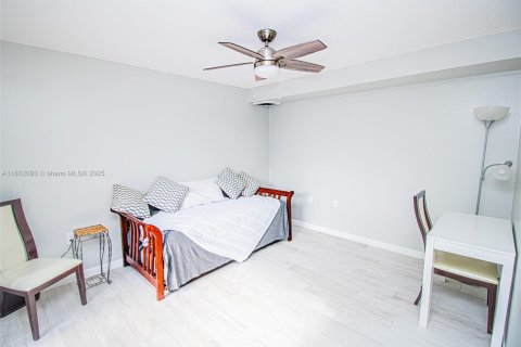 Adosado en alquiler en Palm Beach Gardens, Florida, 2 dormitorios, 138.24 m2 № 1940848 - foto 9