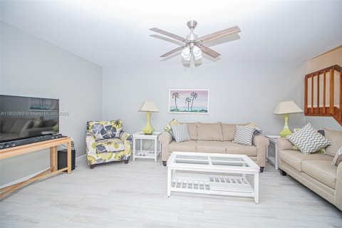 Adosado en alquiler en Palm Beach Gardens, Florida, 2 dormitorios, 138.24 m2 № 1940848 - foto 2