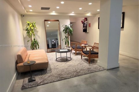 Condominio en venta en North Bay Village, Florida, 1 dormitorio, 70.61 m2 № 2075458 - foto 19