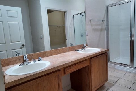 Снять в аренду кондоминиум в Киссимми, Флорида 3 комнаты, 133.13м2, № 2211271 - фото 25
