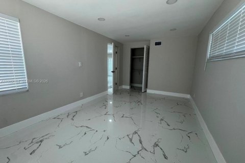 Casa en venta en Pompano Beach, Florida, 3 dormitorios, 135.54 m2 № 2047508 - foto 12