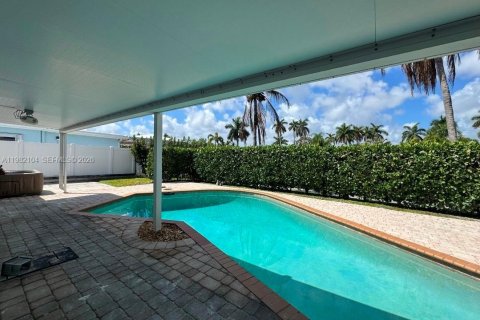 Casa en venta en Pompano Beach, Florida, 3 dormitorios, 135.54 m2 № 2047508 - foto 14