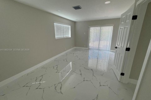 Casa en venta en Pompano Beach, Florida, 3 dormitorios, 135.54 m2 № 2047508 - foto 7