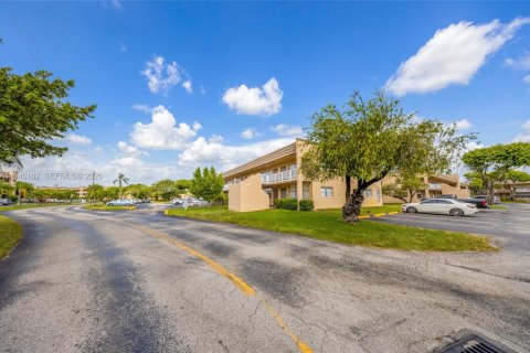 Condominio en venta en Sunrise, Florida, 1 dormitorio, 54.81 m2 № 1997956 - foto 8