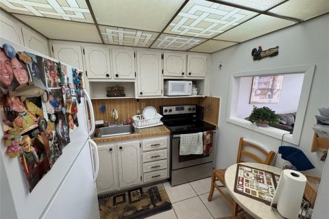 Condominio en venta en Sunrise, Florida, 1 dormitorio, 54.81 m2 № 1997956 - foto 5