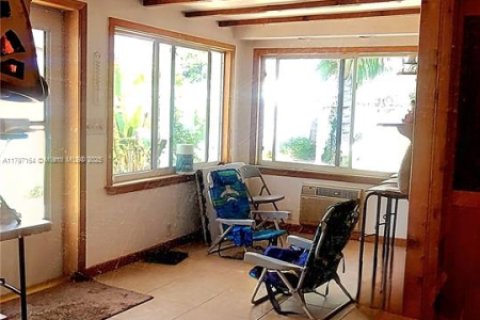 Снять в аренду виллу или дом в Лайтхаус-Пойнт, Флорида 3 спальни, 189.89м2, № 1728411 - фото 11