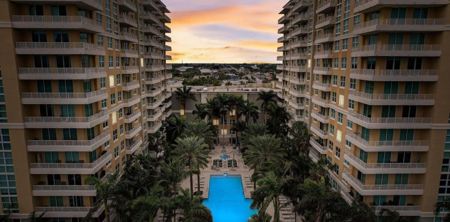 Condominio en Boynton Beach, Florida, 3 dormitorios  № 925604