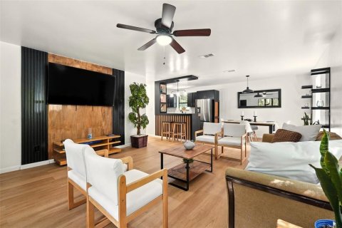Casa en venta en Kissimmee, Florida, 3 dormitorios, 124.67 m2 № 1838103 - foto 5