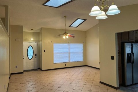 Villa ou maison à vendre à Palm Harbor, Floride: 3 chambres, 162.49 m2 № 2141916 - photo 5