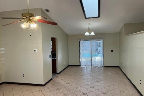 Villa ou maison à vendre à Palm Harbor, Floride: 3 chambres, 162.49 m2 № 2141916 - photo 6