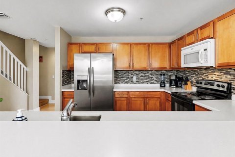 Townhouse in Ruskin, Florida 4 bedrooms, 189.89 sq.m. № 2206482 - photo 25