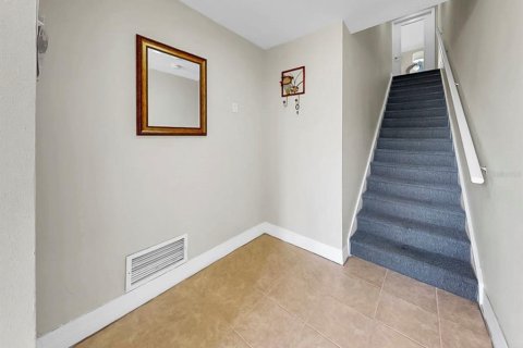 Townhouse in Ruskin, Florida 4 bedrooms, 189.89 sq.m. № 2206482 - photo 15