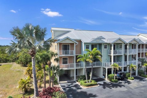 Townhouse in Ruskin, Florida 4 bedrooms, 189.89 sq.m. № 2206482 - photo 13
