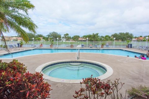 Condominio en alquiler en Oakland Park, Florida, 2 dormitorios, 115.29 m2 № 2059722 - foto 20