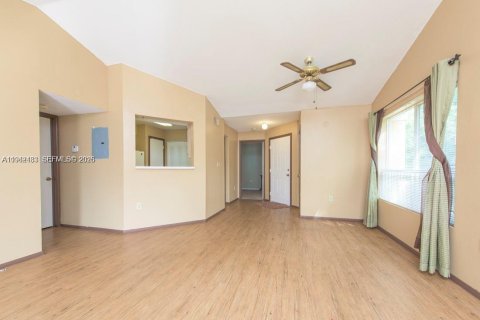 Condominio en alquiler en Oakland Park, Florida, 2 dormitorios, 115.29 m2 № 2059722 - foto 13