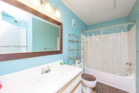 Condominio en alquiler en Oakland Park, Florida, 2 dormitorios, 115.29 m2 № 2059722 - foto 6