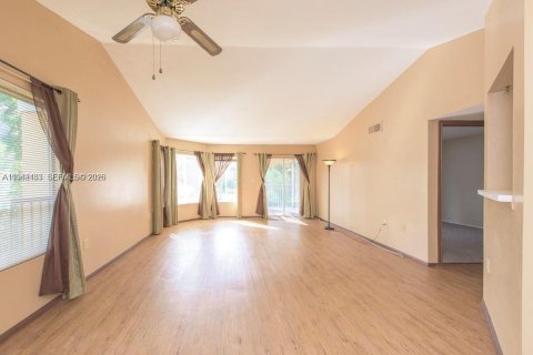 Condominio en alquiler en Oakland Park, Florida, 2 dormitorios, 115.29 m2 № 2059722 - foto 14