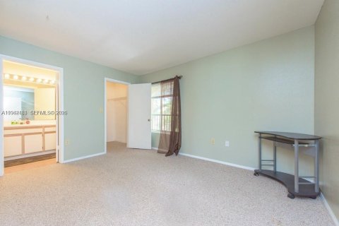 Condominio en alquiler en Oakland Park, Florida, 2 dormitorios, 115.29 m2 № 2059722 - foto 7